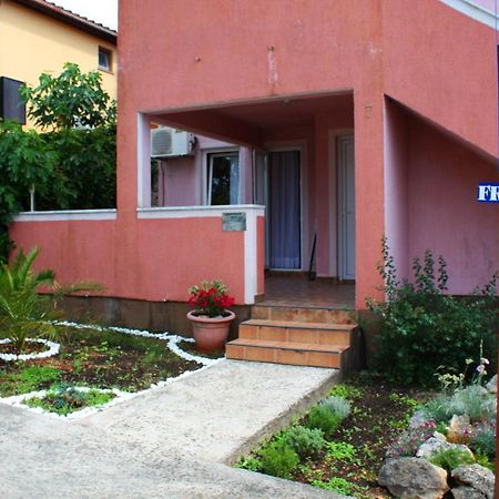 Apartmani Hila Njivice Kültér fotó